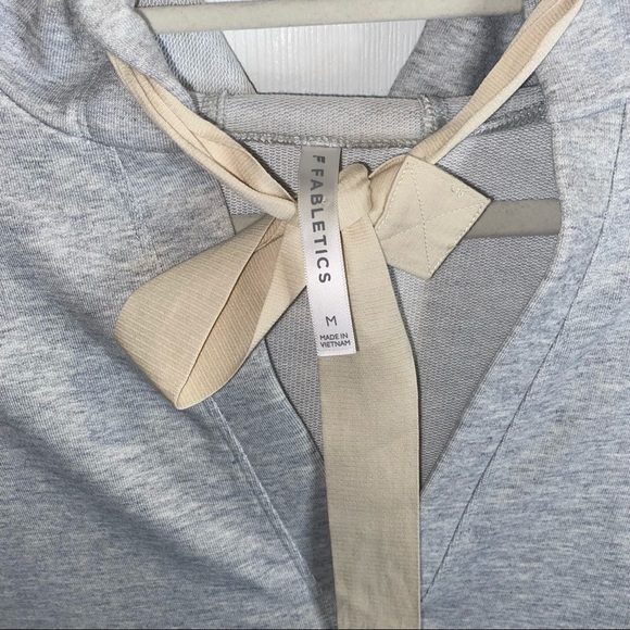 FABLETICS GREY ARIANA OVERSIZED HOODIE SIZE MEDIUM - Picture 7 of 10